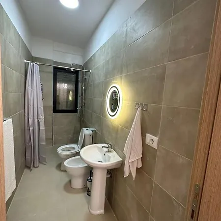 Cosy 2br Near Airport - Self Check-in 24hr * Tiran