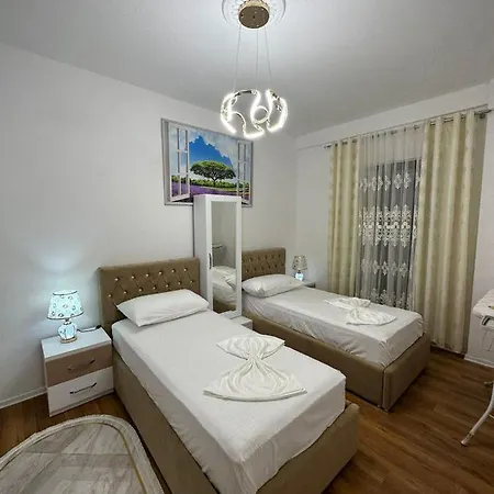 Cosy 2br Near Airport - Self Check-in 24hr