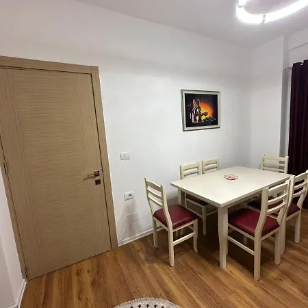 Cosy 2br Near Airport - Self Check-in 24hr Lägenhet Tirana