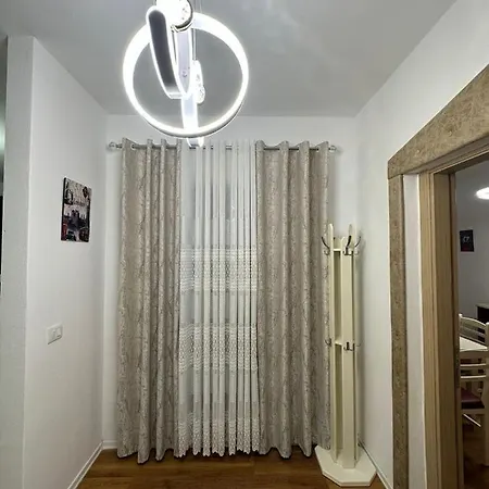 Cosy 2br Near Airport - Self Check-in 24hr Tirana