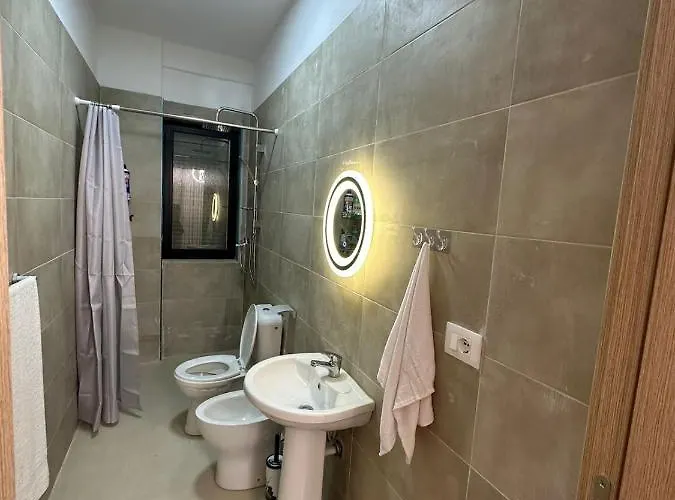 Cosy 2br Near Airport - Self Check-in 24hr * Tirana