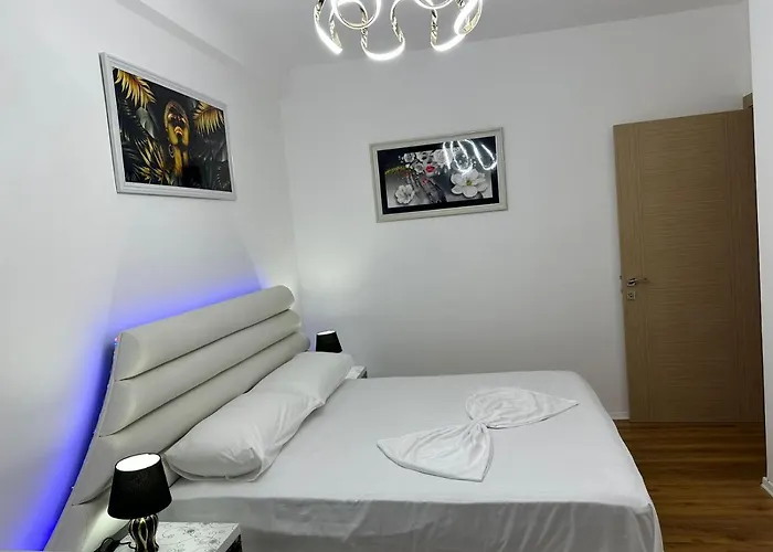 Cosy 2br Near Airport - Self Check-in 24hr Lägenhet