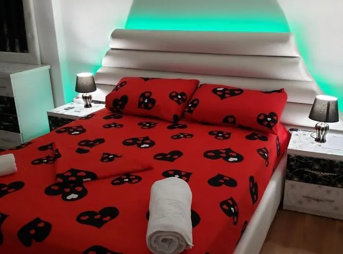 Cosy 2br Near Airport - Self Check-in 24hr Lägenhet Tirana